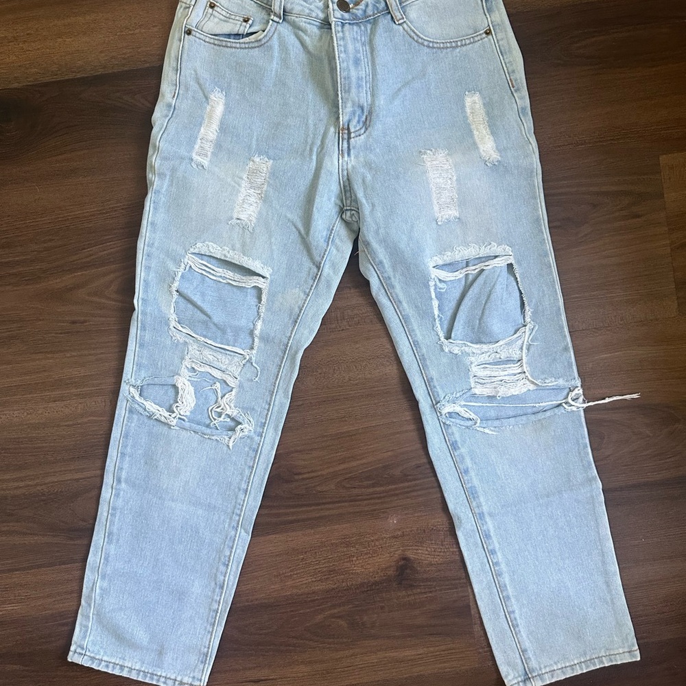 SHEIN Light Blue Distressed Women's Jeans